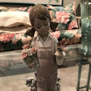 Lladro girl with flowers